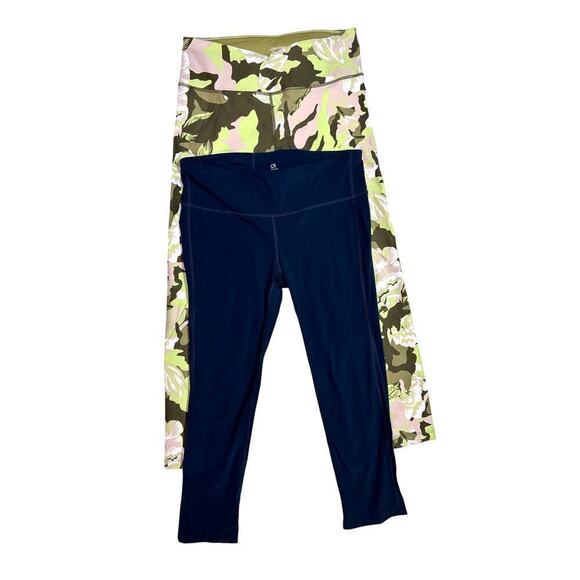Gap Fit Pants - 2 Pair of Cropped Leggings Women's Medium Calvin Klein & Gap Fit Yoga, Athletic